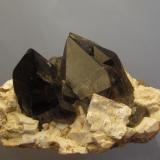 Smoky Quartz + Microcline
Isle of Arran, Scotland, UK
12cm x 7cm x 6cm high
The other side of the specimen (best side). (Author: Mike Wood)