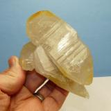 Quartz with rutile
Van Ryn’sdorp, Western Cape, South Africa.
125 x 73 x 35 mm (Author: Pierre Joubert)