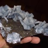 Baritina &amp; Fluorita
Mina Moscona, Solís, Zona Minera de Villabona, Corvera de Asturias, Asturias, España
15 x 8 x 8 cm
Pieza muy estética de excelente color y cristales de hasta 2 cm (Autor: jaume.vilalta)