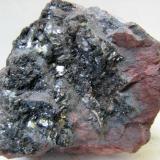 Hematites
Mansilla de la Sierra, La Rioja, España.
60 x 55 x 47 mm.
Oligisto (hematites) micáceo (Autor: José Luis Zamora)