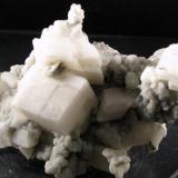 Ortoclasa (variedad adularia)<br /><br /><br /> (Autor: José Luis Zamora)