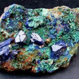 Azurita + malaquita
Touissit, Oujda-Angad, Región Oriental, Marruecos
117 x 55 x 40 mm (Autor: José Luis Zamora)