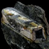 Andalucita (variedad quiastolita)
Cerro del Castillo de Mirabel, Mirabel, Cáceres, Extremadura, España
65 x 30 mm. (Autor: José Luis Zamora)