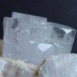 Berilo, MoscovitaGilgit District, Gilgit-Baltistan (Northern Areas), Pakistan6 x 3 cm. la pieza; 2 x 1,2 cm el Berilo (Autor: javier ruiz martin)