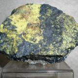 Arsenolite over massive Freibergite
Velardeña mining district, Cuencamé de Ceniceros, Durango, Mexico
84x70x30mm (Author: Carlos M.)