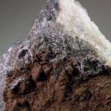 PirolusitaTercera Esperanza Mine, Cabezo de San Ginés, San Ginés de la Jara, Cartagena, Comarca Campo de Cartagena, Region of Murcia (Murcia), Spain67 x 56 x 21 mm (Autor: Joan Martinez Bruguera)