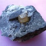Calcita
Cantera Carrozal, Villanueva de la Tercia, Villamanín, Leon, España
5 x 5 cm (Autor: Cristalino)