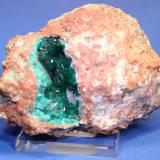 Dioptase, Limonite
Tsumeb Mine, Namibia
9.7 x 7.0 cm (Author: Don Lum)