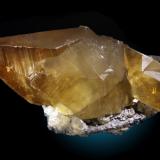 Calcita
Wuling Antimony Mine, Wuning Co., Jiujiang Prefecture, Jiangxi Province, China
cristal de 15cm. (Autor: Raul Vancouver)