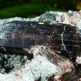 Vesubianita
Bellecombe, Valle D´Aosta, Italia
11x6 cm (cristal: 4x1,8 cm) (Autor: nerofis2)