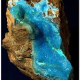 Hemimorfita
Mina El Pedreo, San Miguel de Linares, Artzentales, Vizcaya, España
8 x 5 cm
Col. y foto Rafa Muñoz Alvarado
Recolectada en 2006 (Autor: Rafa Muñoz(mineralvarado))