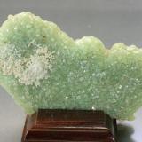 Prehnite cast after anhydrite
Lane Quarry, Hampden County, Massachusetts, USA
!2 x 6 cm.
Reverse (Author: vic rzonca)