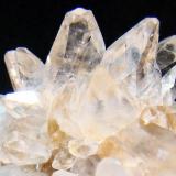 Calcita
Cantera Suñer, La Cañada de Verich, Teruel, Aragón, España 
6x5 cm
Detalle de los cristales de la pieza anterior. (Autor: D.N.S.Borràs)