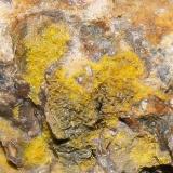 Dewindtita y FosfohedifanaMina Esperanza, Villar de la Yegua, Comarca Campo de Argañán, Salamanca, Castilla y León, EspañaDetalle de 1 cm (Autor: canada)