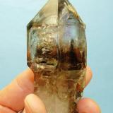 Smoky/amethyst quartz crystal
Brandberg, Namibia
96 x 46 x 33 mm
Same as above. (Author: Pierre Joubert)