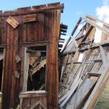 The gable end of the winch house. (Author: vic rzonca)