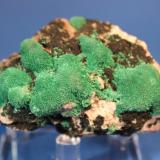 Malachite
Milpillas Mine, Cuitaca, Mun. de Santa Cruz, Sonora, Mexico
7.4 x 5.1 x 2.8 cm (Author: Don Lum)