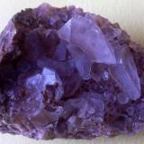 Calcita
Mina San Salvador/Aldea Moret, Cáceres capital, Extremadura, España
3 x 2 cm
En esta otra cara los cristales presentan el hábito típico de estas minas. (Autor: Cristalino)