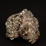 Pirita con fluorita
Mina Ojuela, Mapimí, Durango, México
9x8 cm (Autor: victor chaul chamut)