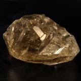 Cerusita
Tsumeb, Otjikoto Region, Namibia
Cristal de 6x4cm
Cristal transparente de cerusita, maclado como es habitual en los ejemplares de esta mina, y precioso desarrollo de facetas. (Autor: Raul Vancouver)