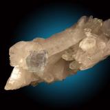 Cuarzo, Fluorita
Yaogangxian Mine, Yizhang Co., Chenzhou Prefecture, Hunan Province, China
17x8cm, cristales de 1.5cm de arista (Autor: Raul Vancouver)