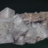 Fluorite included with aragonite, Quartz
2nd Sovetskii Mine, Dal&rsquo;negorsk, Kavalerovo Mining District, Primorskiy Kray, Russia
7.2 x 5.2 cm (Author: am mizunaka)