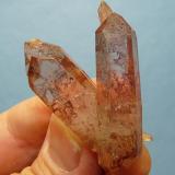 Quartz with hematite
Pella, Orange river, Northern Cape, SA
42 x 29 x 18 mm (Author: Pierre Joubert)