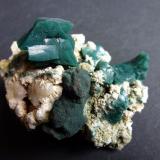 Heulandita-Ca con inclusiones de Celadonita
Jalgoan, Maharashtra, India
5,5 x 4 cm.
Heulandita verde (Autor: javier ruiz martin)