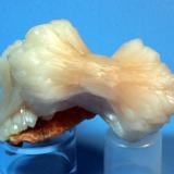 Stilbite
Nasik, Maharashtra State, India
9.5 x 6 cm (Author: Don Lum)