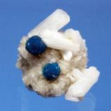 Cavansite, Stilbite
Poona, Maharashtra State, India
5.5 x 5.0 cm (Author: Don Lum)