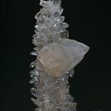 Calcite, Quartz
Roncari Quarry, East Granby, Hartford Co., Connecticut, USA
8.2 x 5.0 cm (Author: am mizunaka)