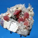 Rhodochrosite, Quartz, Fluorite
Wudong Mine, Liubao, Cangwu County, Wuzhou Prefecture, Guangxi Zhuang Autonomous Region, China
7.5 x 6.7 cm (Author: Don Lum)