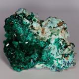 Dioptase, chrysocolla and azurite.
Mindouli District, Pool Department, Republic of Congo
Specimen size: 4 x 3.1h cm (Author: Alessio Cenfi)