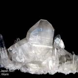 Quartz (Japan Law twin)
Mt Ida, Montgomery Co., Arkansas, USA
15 cm wide (Author: Roger Warin)