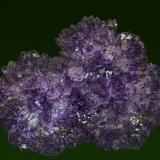 Quartz (var amethyst)
Karur District, Tamil Nadu, India
14.3 cm x 11.5 cm x 2.3 cm (Author: am mizunaka)