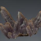 Quartz (var amethyst)
Guerrero, Mexico
7.9 x 6.9 cm (Author: am mizunaka)