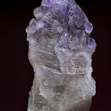 Quartz (var amethyst)
Mogok Township, Pyin-Oo-Lwin District, Mandalay Division, Myanmar
13.6 x 6.7 cm (Author: am mizunaka)