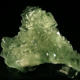 Fluorita
Xianghuapu mine, Lanshan, Chenzhou, Hunan prov., China
30x30cm, cristales hasta 6cm de arista
Hielo verde. Pieza enteramente flotante sobre un pedazo de matriz que se vé nitidamente a traves de los cristales. La parte posterior está recristalizada completamente. (Autor: Raul Vancouver)