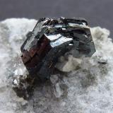 Ilmenita
Hashobay Nala, Shigar, Skardu, Pakistán
La pieza 5 x 4 cm.  El cristal aprox. 1 cm.

Detalle (Autor: javier ruiz martin)