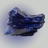 Azurita
Mina Milpillas, Cuitaca, Santa Cruz, Sonora,  México
5.3 cm. X 2.8 cm.  X  3.0 cm.
Otro bonito cristal de Milpillas. (Autor: jesus salinas)