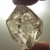 5 cm. quartz, from the spilt pocket. (Author: vic rzonca)
