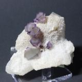 Fluorite, Quartz
De&rsquo;an Mine, Jiangxi Province, China
6.5 x 5.8 cm (Author: Don Lum)