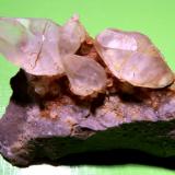 CalcitaCantera San Josepe, Arrasate/Mondragón, Comarca Alto Deva, Guipúzcoa / Gipuzkoa, País Vasco (Euskadi), España8cm escalenoedros de 3,5cm (Autor: canada)