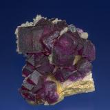 Fluorite, Calcite, Quartz
Jingbian Cu-Au deposit, Zongyang Co., Anqing Prefecture, Anhui Province, China
6.5 x 6.0 cm (Author: am mizunaka)