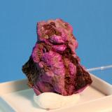 Sugilite
N’Chwaning Mine, Kalahari Manganese Fields, Northern Cape Province, South Africa
3.0 x 2.7 cm
Crystallized Sugilite (Author: Don Lum)