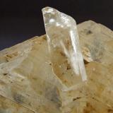 Gypsum.
Mossdale Cavern’s, Grassington, Wharfedale, North Yorkshire, England, UK.
60 x 30 mm (Author: nurbo)