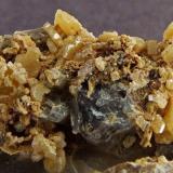 Stolzite - Wulfenite series
Zomba District, Malawi, Africa
FOV 25 x 15 mm approx (Author: nurbo)