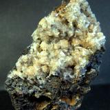 Baritina<br />Mina Cerro Colorado, Minas de Rio Tinto, Minas de Riotinto, Comarca Cuenca Minera, Huelva, Andalucía, España<br />6 x 8 x 3 cm.<br /> (Autor: Felipe Abolafia)