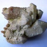 Cuarzo<br />Teo, Comarca Santiago, La Coruña / A Coruña, Galicia / Galiza, España<br />Cuarzo biterminado de mayor tamaño: 4 x 1,5 cm<br /> (Autor: Cristalino)