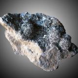 Pirolusita<br />Sierra del Aljibe, Aliseda, Comarca Tajo-Salor Almonte, Cáceres, Extremadura, España<br />18 x 10 x 9 cm.<br /> (Autor: Juan C. Agua)